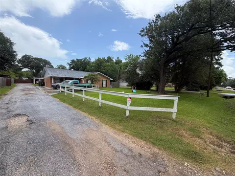 9727 Radio St, Houston, TX 77075