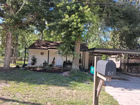 212 Magnolia Point Dr, Huffman, TX 77336