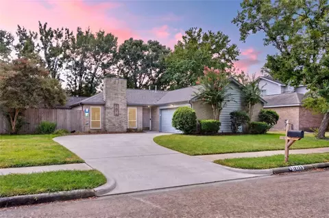 12135 Ella Lee Ln, Houston, TX 77077