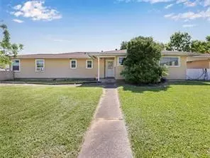 1755 W 10th St, Freeport, TX 77541