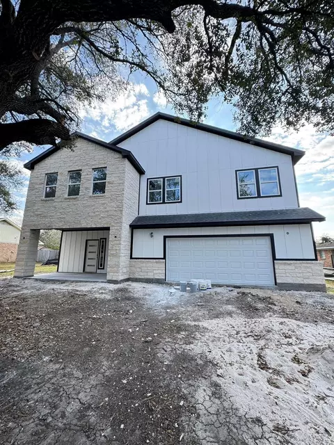 2104 Montana St, Baytown, TX 77520