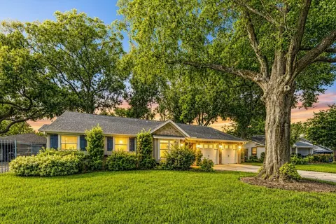 2103 Bethlehem St, Houston, TX 77018