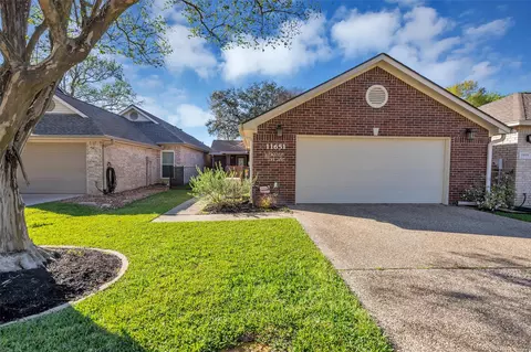11651 Twain Dr, Montgomery, TX 77356