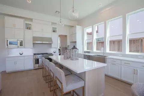 1717 Monarch Oaks St, Houston, TX 77055
