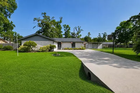 2818 Rapho St, Crosby, TX 77532
