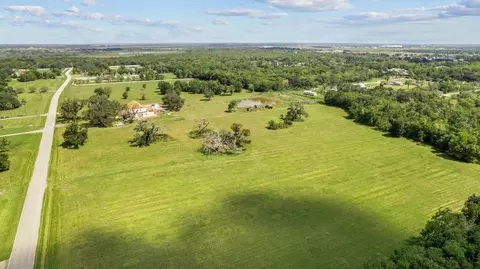 16511 Sun Valley Ln, Rosharon, TX 77583