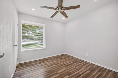 Bedroom - 4714 Bridgeview Ln, Spring, TX 77388 photo 5 of 6