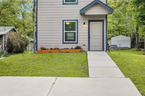 Exterior - 15134 Austin Rd, Willis, TX 77378 photo 3 of 5