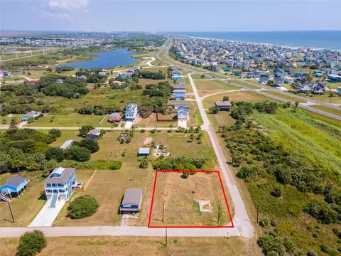 3925 El Lago St, Galveston, TX 77554