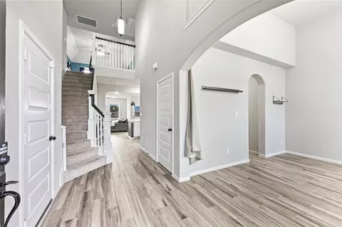 Entry Way - 7726 Wrightwood Dr, Pasadena, TX 77505 photo 2 of 5