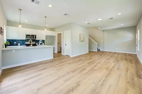 8361 Tate St, Houston, TX 77028