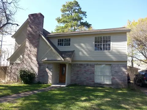 4918 Christopher Pl, Houston, TX 77066
