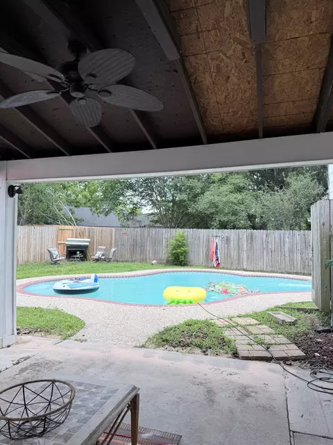 Exterior - 4926 Temple Bell Dr, Spring, TX 77388 photo 4 of 13