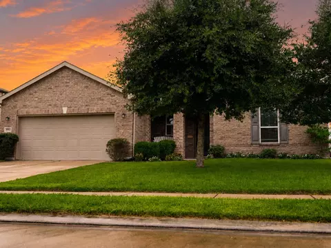 3502 Saxton Green Rd, Pearland, TX 77584