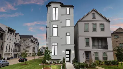 948 Blackshire Ln, Houston, TX 77055