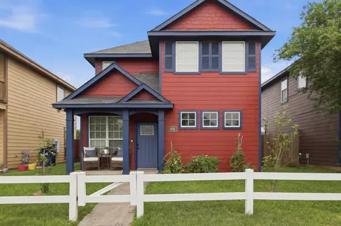 904 Eagle Ave, College Station, TX 77845
