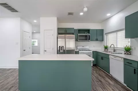 1665 Nichole Woods Dr, Houston, TX 77047