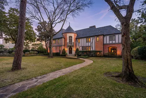3325 Inwood Dr, Houston, TX 77019