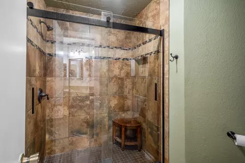 Bath - 4718 Fleming Downe Ln, Spring, TX 77388 photo 2 of 5