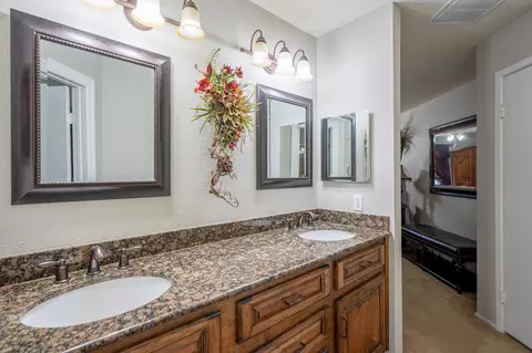Bath - 4718 Fleming Downe Ln, Spring, TX 77388 photo 3 of 5