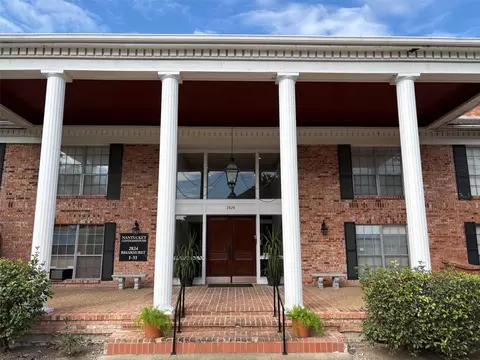 2824 Briarhurst Dr #9, Houston, TX 77057