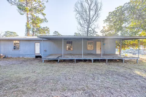 141 Bluebird Dr, Onalaska, TX 77360