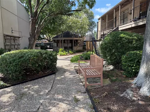 5711 Sugar Hill Dr #26, Houston, TX 77057