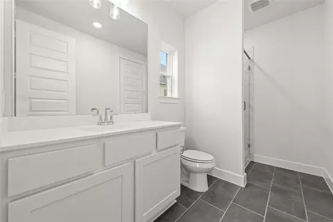 Bath - 18917 Moonriver St, Conroe, TX 77302 photo 5 of 5