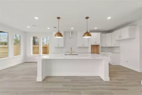 Kitchen - 18917 Moonriver St, Conroe, TX 77302 photo 1 of 2