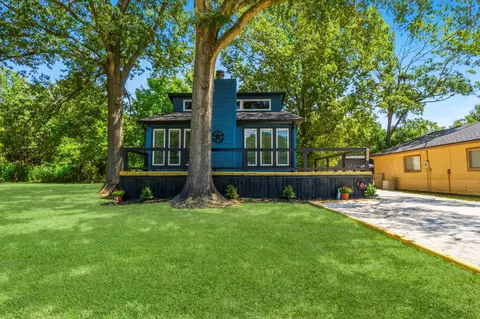 300 Water View Dr, Livingston, TX 77351