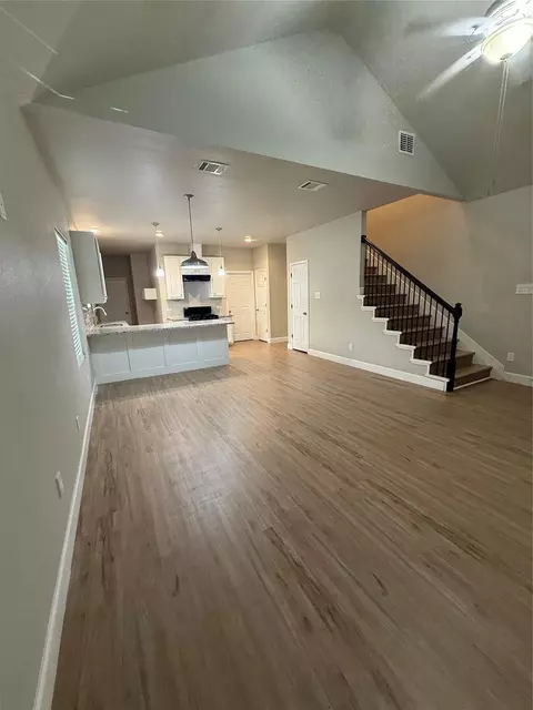 9720 Pelsey St, Houston, TX 77029