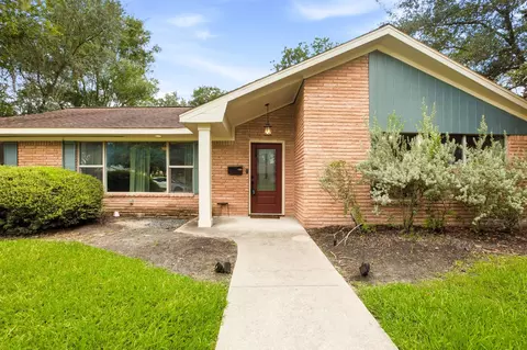 5238 Kinglet St, Houston, TX 77035