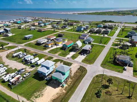 View/Area - 344 Thunder Rd, Surfside Beach, TX 77541 photo 4 of 10