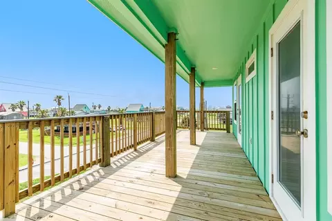 Exterior - 344 Thunder Rd, Surfside Beach, TX 77541 photo 3 of 7