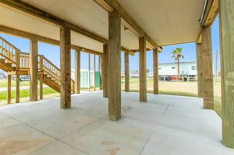 Exterior - 344 Thunder Rd, Surfside Beach, TX 77541 photo 6 of 7
