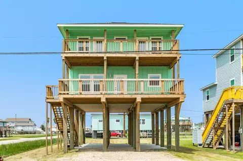 344 Thunder Rd, Surfside Beach, TX 77541
