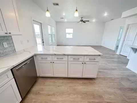 Kitchen - 344 Thunder Rd, Surfside Beach, TX 77541 photo 5 of 6