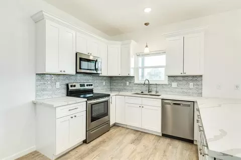 Kitchen - 344 Thunder Rd, Surfside Beach, TX 77541 photo 1 of 6