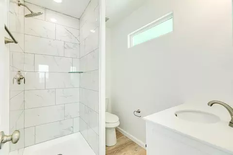 Bath - 344 Thunder Rd, Surfside Beach, TX 77541 photo 3 of 3