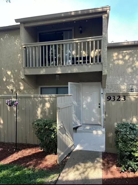 9323 Pagewood Ln, Houston, TX 77063