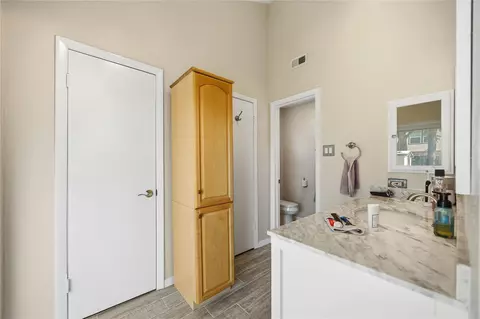 Bath - 9635 Birsay St, Spring, TX 77379 photo 3 of 4