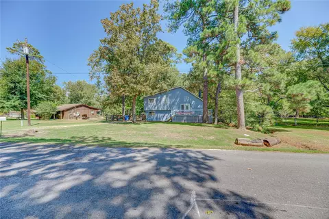Exterior - 346 Creekside Dr, Onalaska, TX 77360 photo 2 of 10