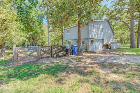 Exterior - 346 Creekside Dr, Onalaska, TX 77360 photo 3 of 10