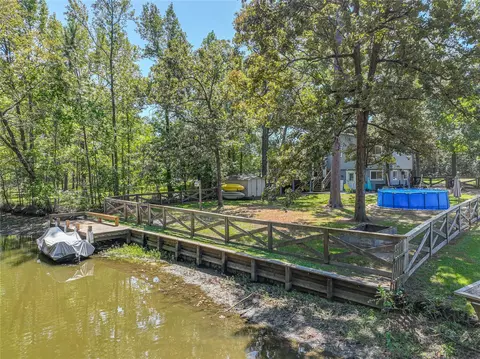 Exterior - 346 Creekside Dr, Onalaska, TX 77360 photo 5 of 10