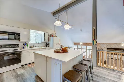 Kitchen - 346 Creekside Dr, Onalaska, TX 77360 photo 3 of 5