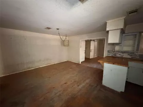 Living - 28192 May Rd, Splendora, TX 77372 photo 2 of 8