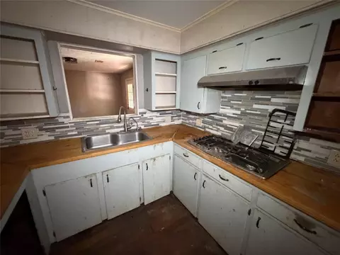 Kitchen - 28192 May Rd, Splendora, TX 77372 photo 1 of 1