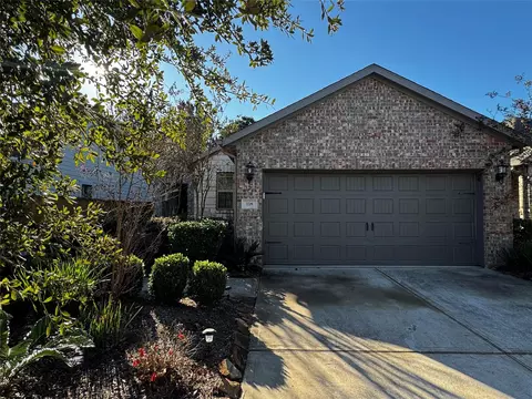 118 Arrowhead Ln, Montgomery, TX 77316
