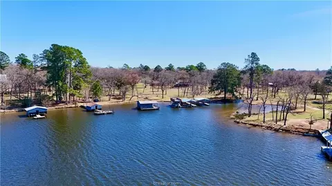 10933 Clyde Acord Rd, Franklin, TX 77856
