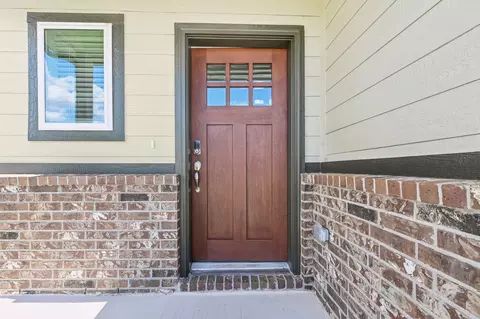 Entry Way - 15447 Dapple Bluff Ln, Conroe, TX 77302 photo 1 of 4